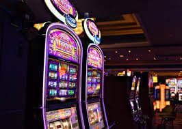 Ilustrasi promosi dan bonus menarik di w33slot